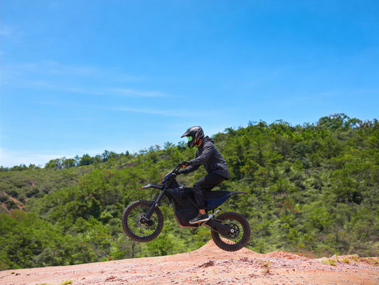 Why Does an Electric Dirt Bike Overheat and Automatically Lose Power While Riding?